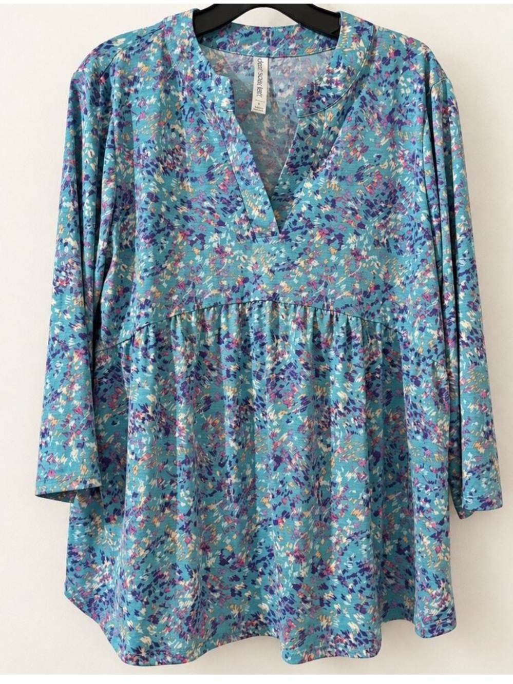 Dear Scarlett Teal Floral Split-Neck Tunic